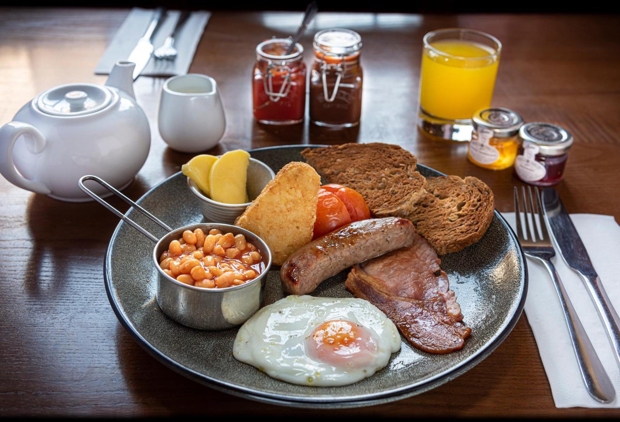 The White Horse Hotel, Romsey, Hampshire エクステリア 写真